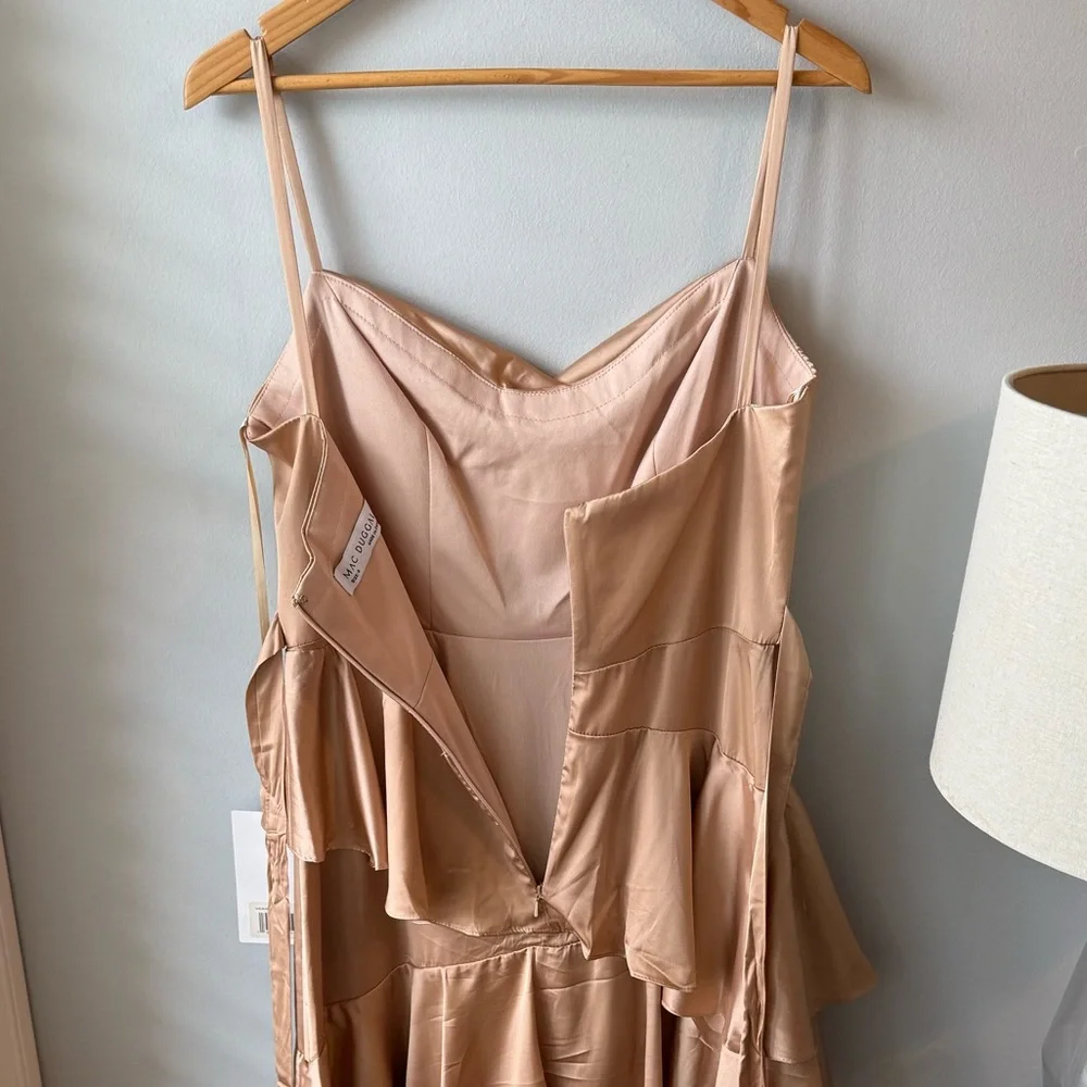 Mac Duggal nwt mac